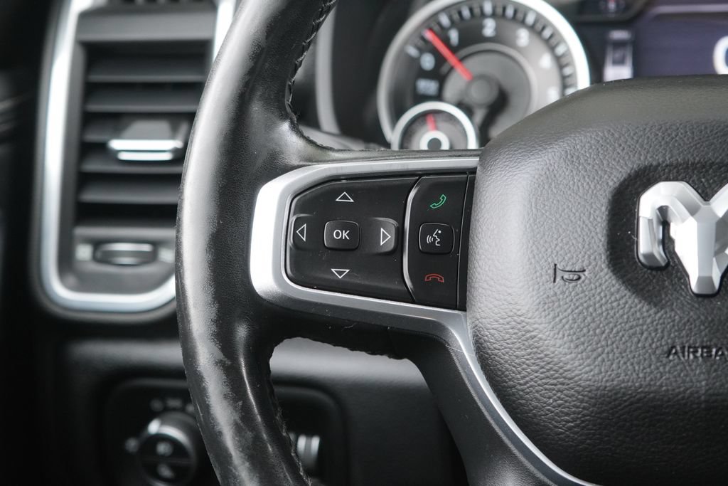 Used 2019 RAM 1500 Laramie AWD/4WD image 16