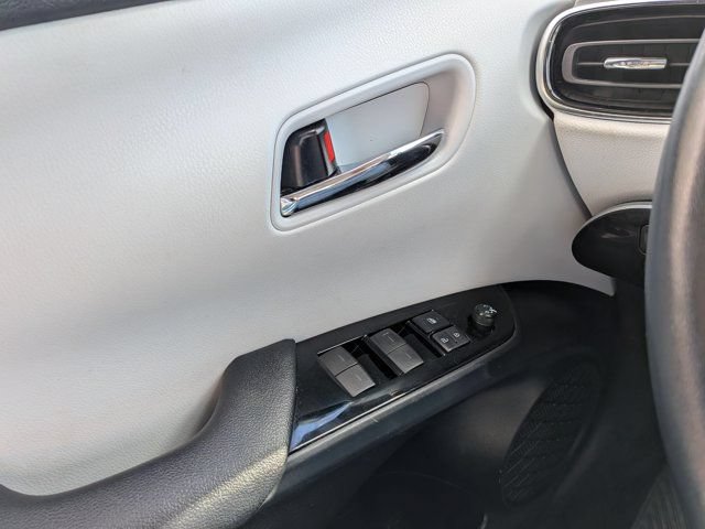 Certified 2020 Toyota Prius Prime XLE FWD image 25