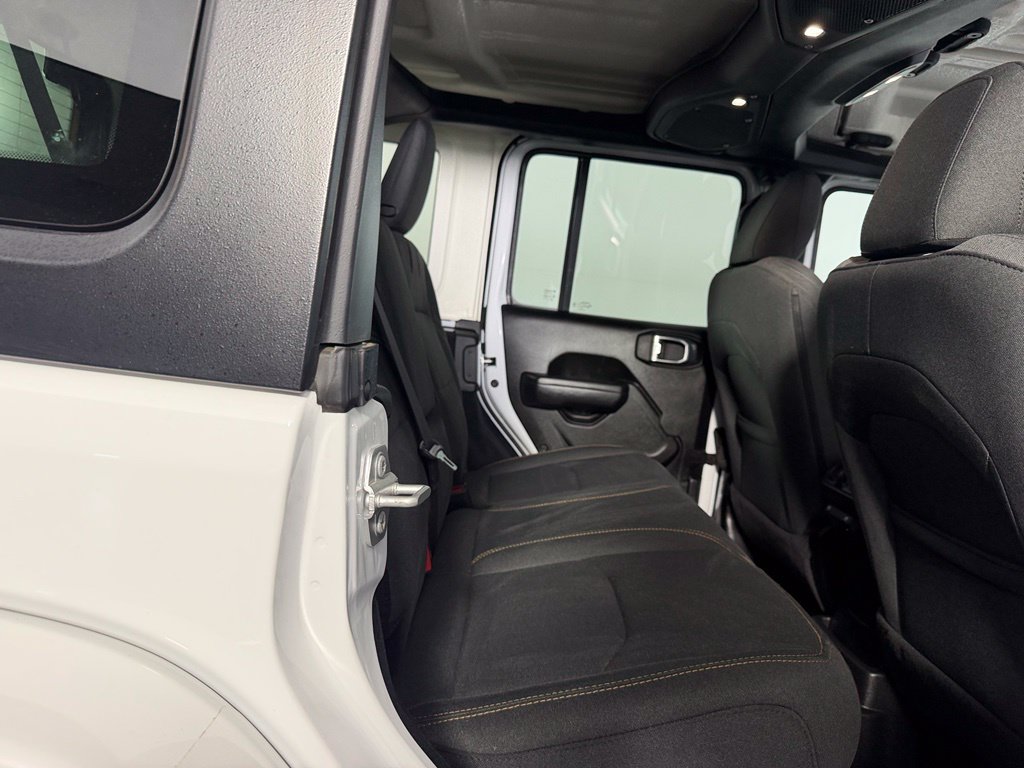 Used 2024 Jeep Wrangler Unlimited AWD/4WD image 17