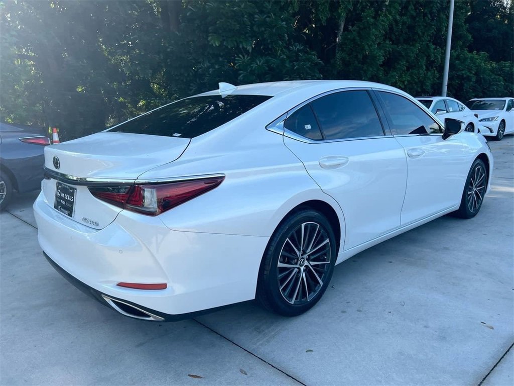 Certified 2022 Lexus ES 350 w/ Premium Package image 7