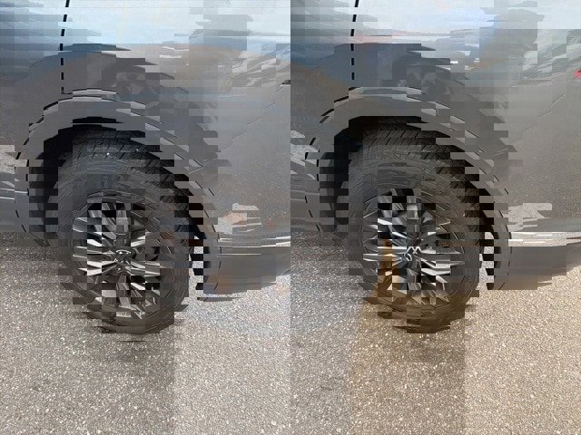 Certified 2023 Volkswagen Tiguan SE w/ Panoramic Sunroof Package image 11