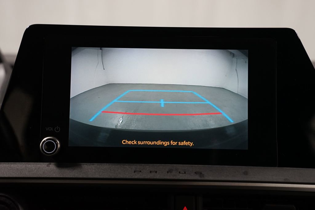 Used 2023 Toyota Prius LE image 17