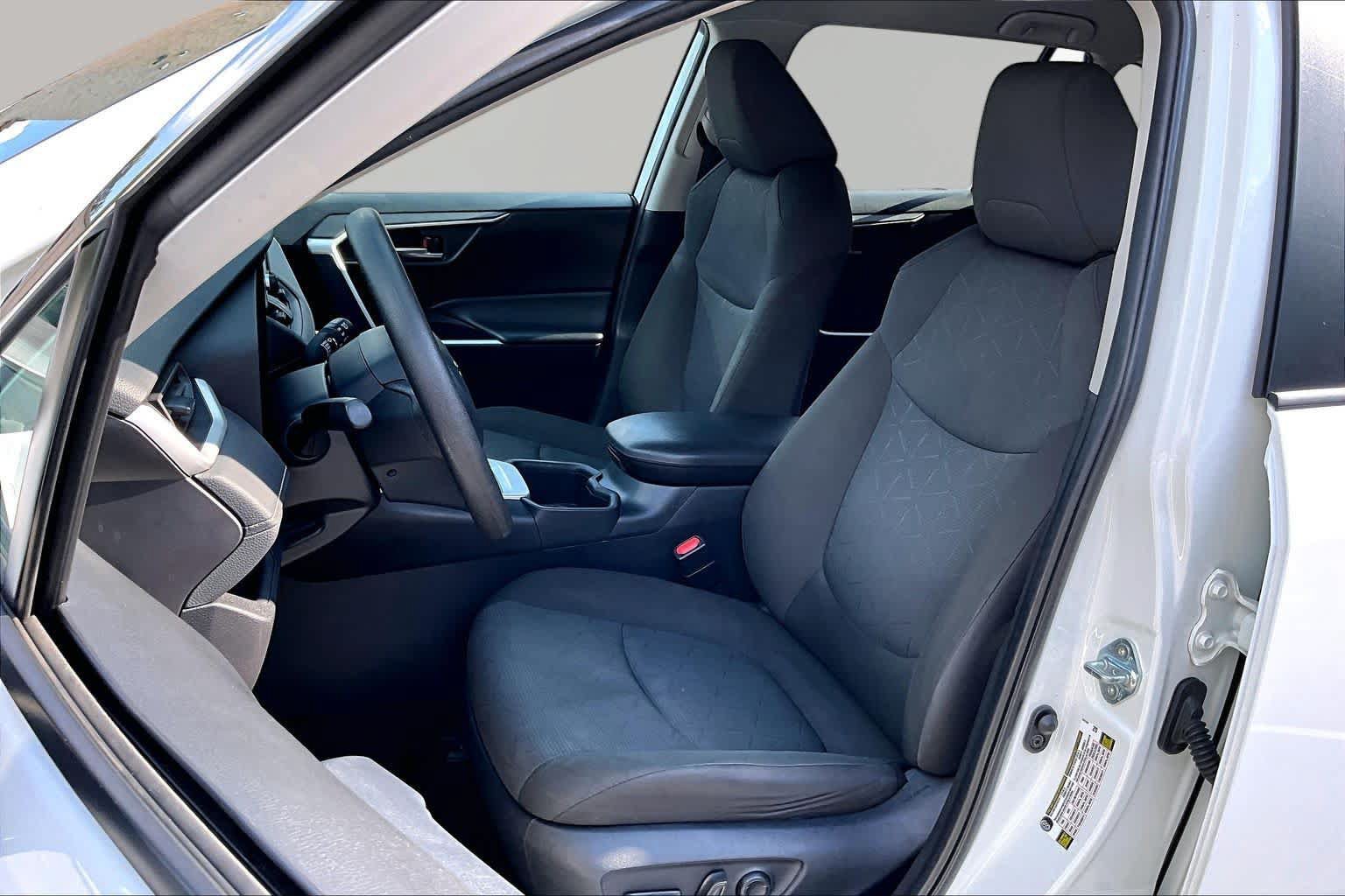 Certified 2025 Toyota RAV4 XLE AWD/4WD image 8