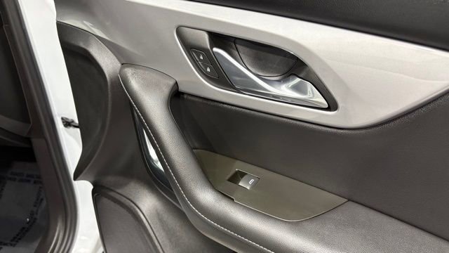 Used 2025 Chevrolet Blazer LT image 23