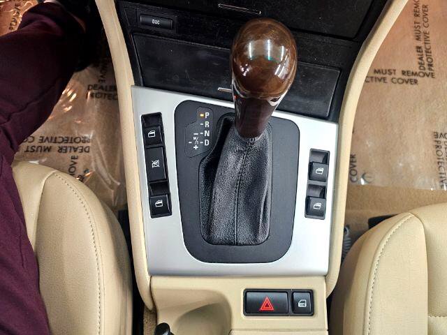 Used 2002 BMW 325i Sedan image 19