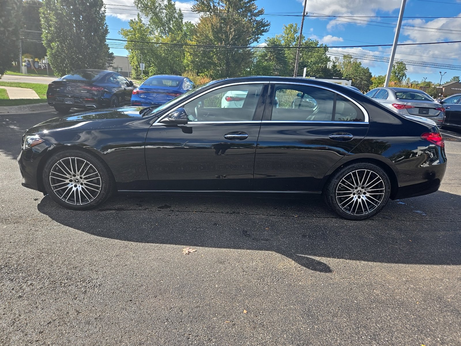Certified 2025 Mercedes-Benz C 300 4MATIC Sedan image 2