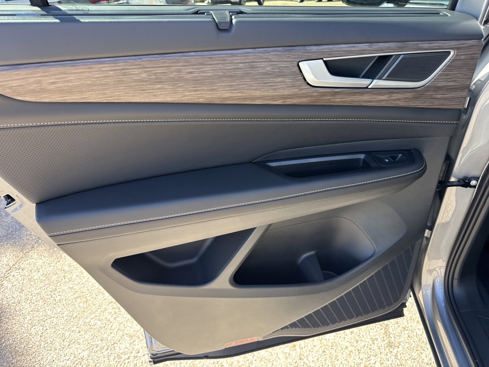 New 2026 Volkswagen Atlas SEL image 21