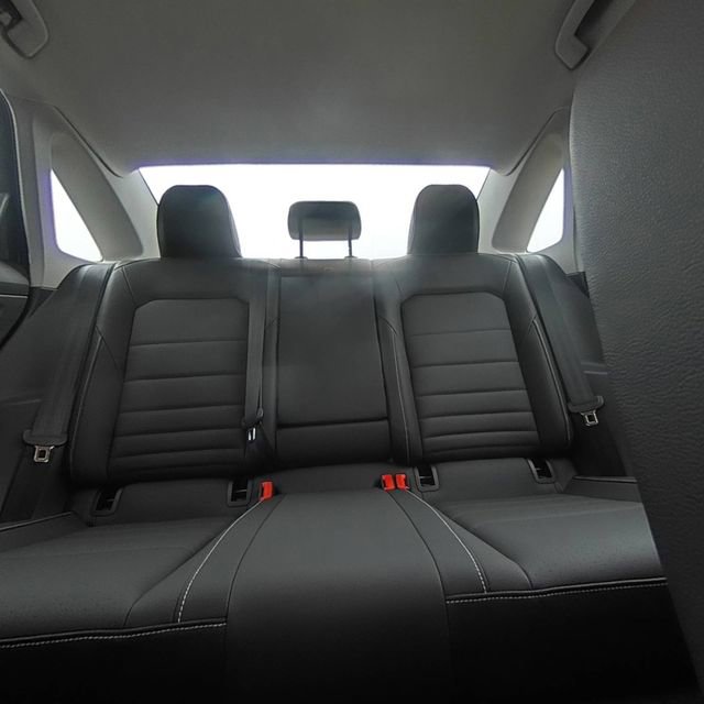 Used 2024 Volkswagen Jetta SE FWD image 17