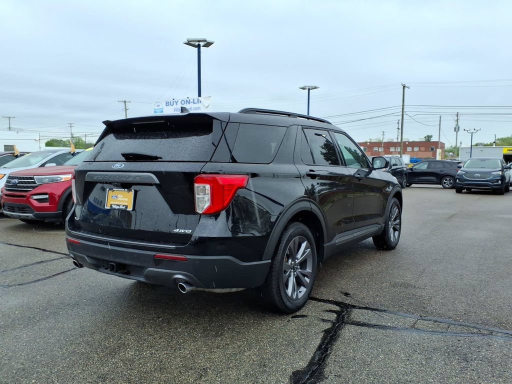 Certified 2024 Ford Explorer XLT w/ Equipment Group 202A AWD/4WD image 6
