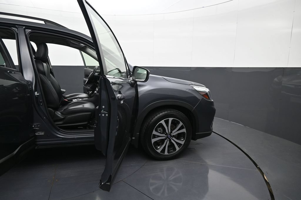 Used 2021 Subaru Forester Limited AWD/4WD image 9