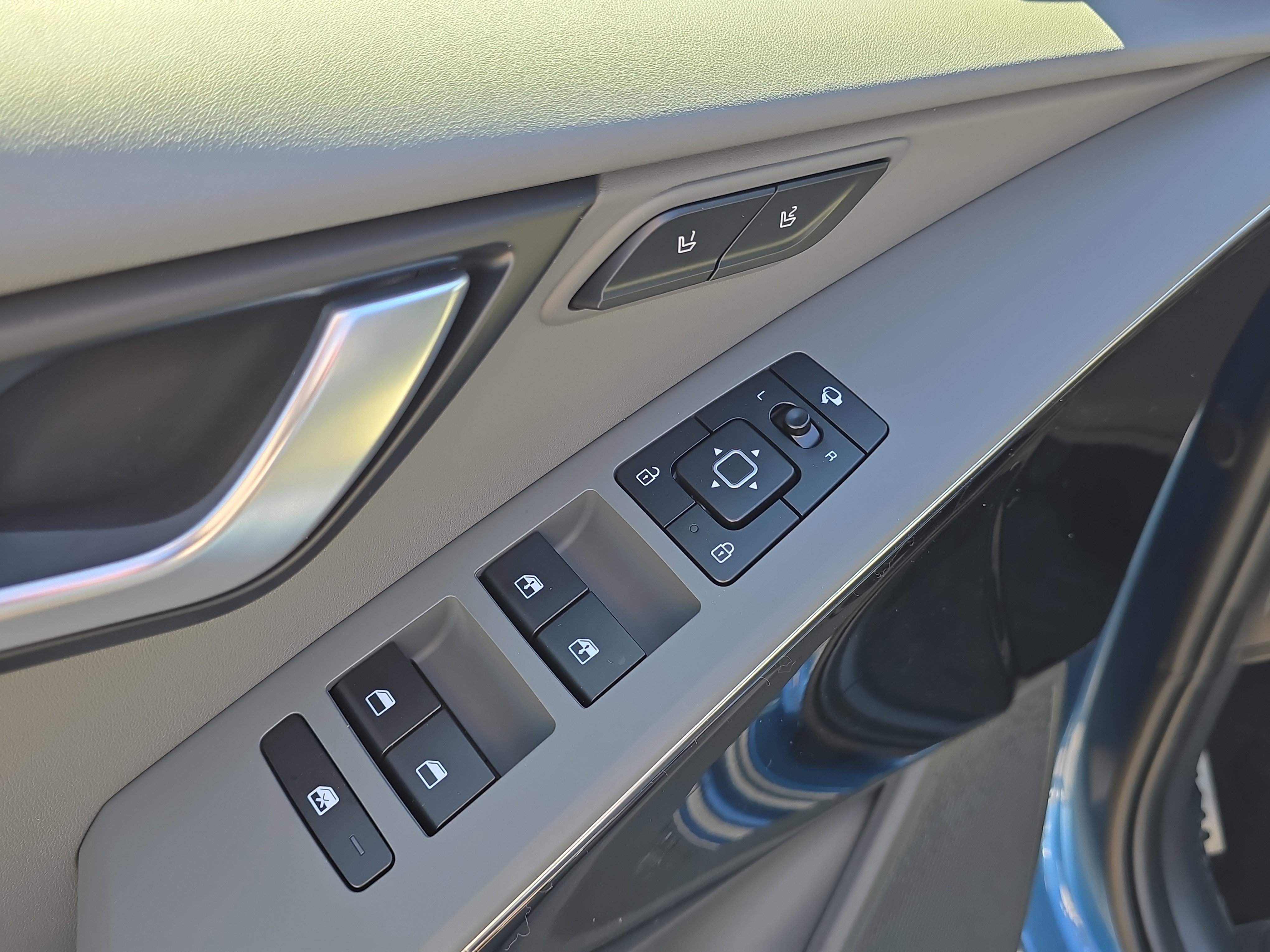 New 2026 Kia Niro SX Touring image 20