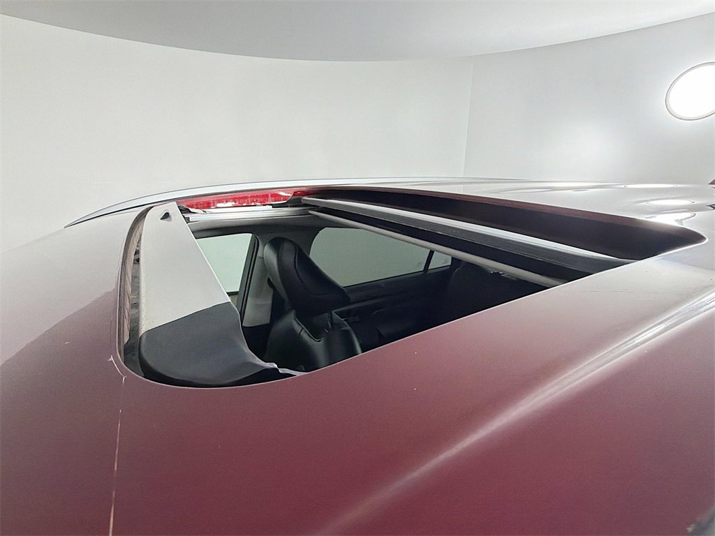 Used 2022 Toyota Highlander XLE image 19