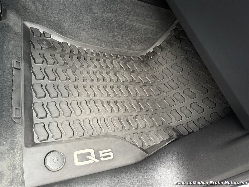 Used 2023 Audi Q5 2.0T Premium Plus w/ Premium Plus Package AWD/4WD image 60
