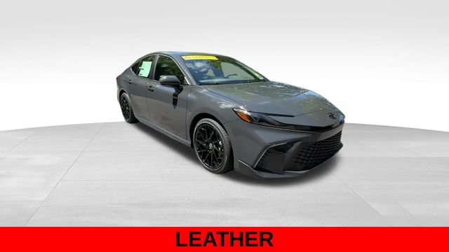 Used 2026 Toyota Camry SE FWD image 9