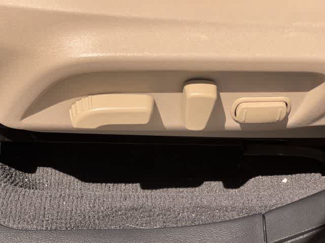 Used 2019 Subaru Outback 2.5i Limited AWD/4WD image 32