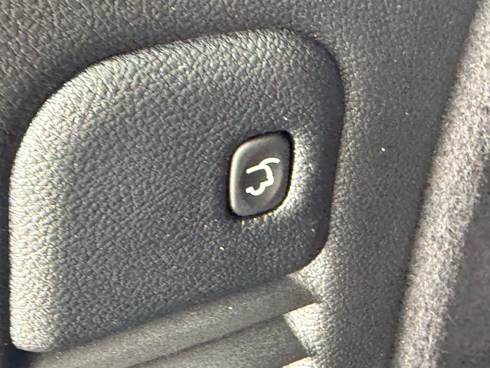 Used 2023 Dodge Durango GT image 36