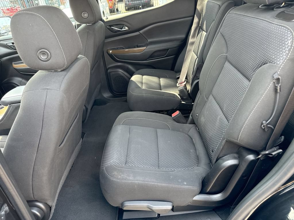 Used 2021 GMC Acadia SLE FWD image 25