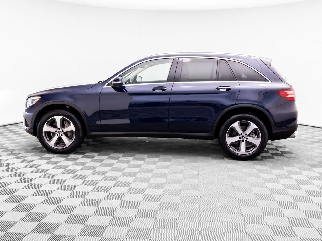 Used 2019 Mercedes-Benz GLC 300 4MATIC image 2