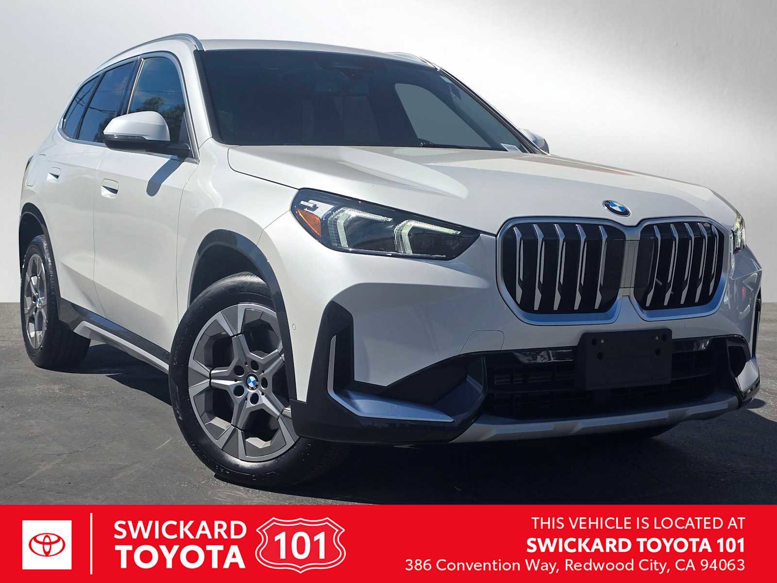 Used 2025 BMW X1 xDrive28i image 1