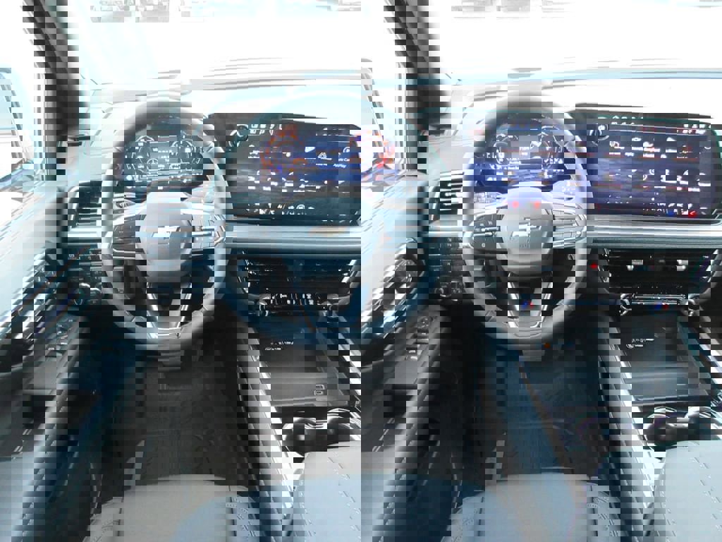 New 2026 Chevrolet Suburban LT image 16