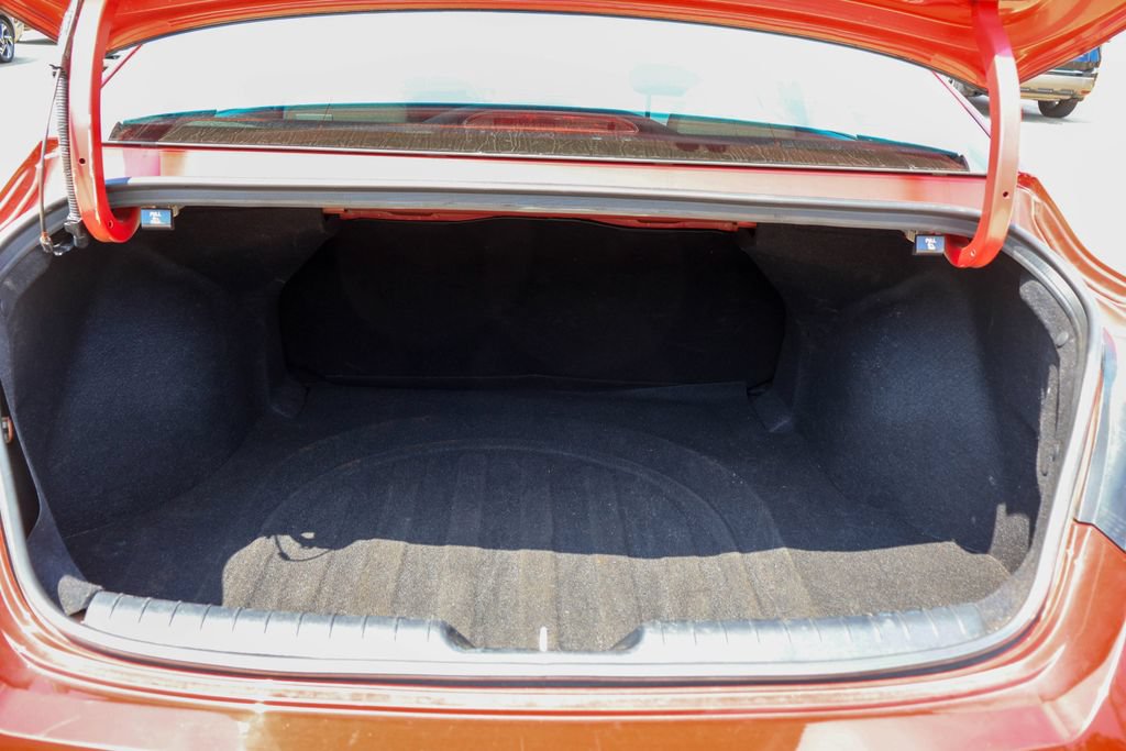 Used 2024 Hyundai Elantra SEL FWD image 25