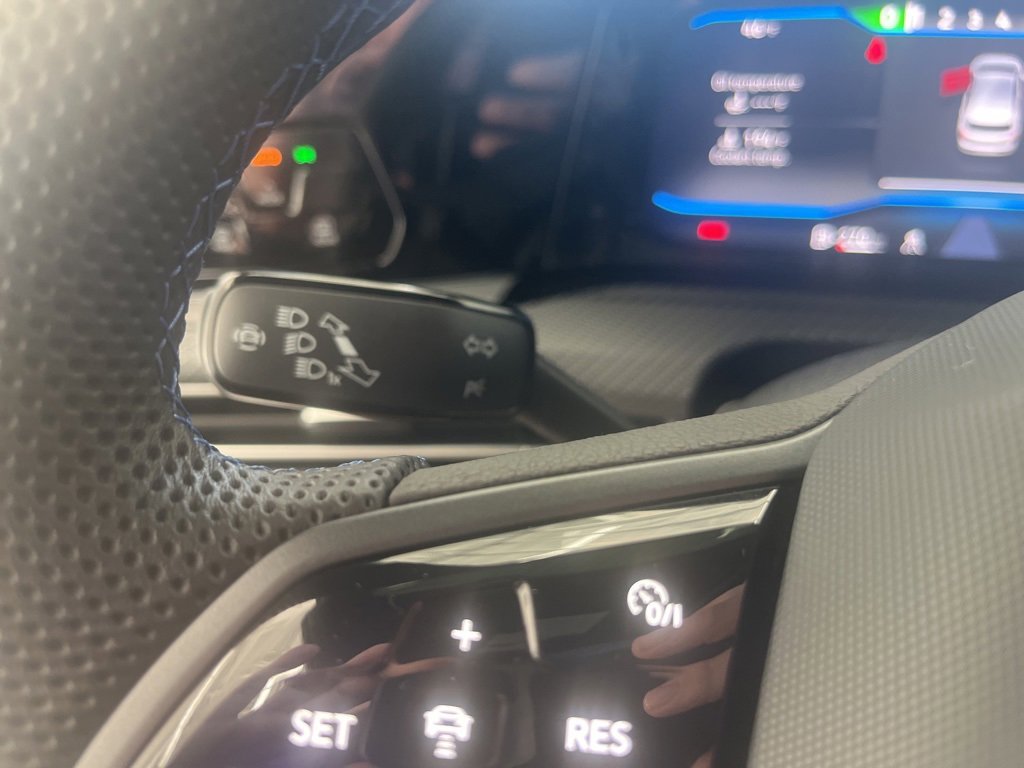 Certified 2024 Volkswagen Golf R w/ MDO Package image 21