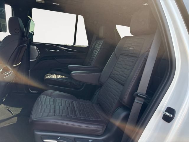Certified 2023 Cadillac Escalade Sport Platinum w/ LPO, ONYX Package AWD/4WD image 13
