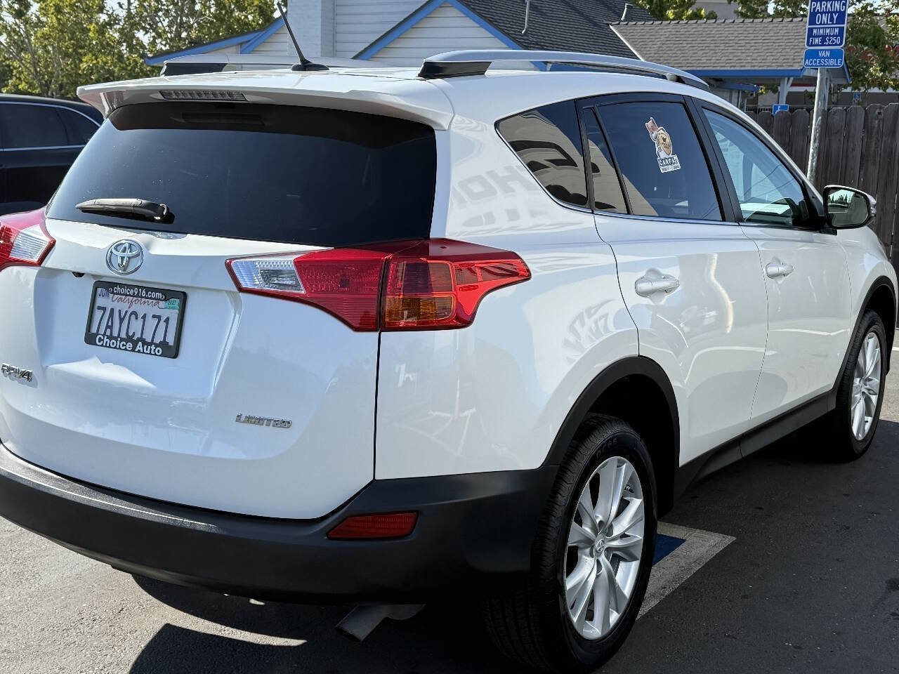 Used 2013 Toyota RAV4 Limited FWD image 6