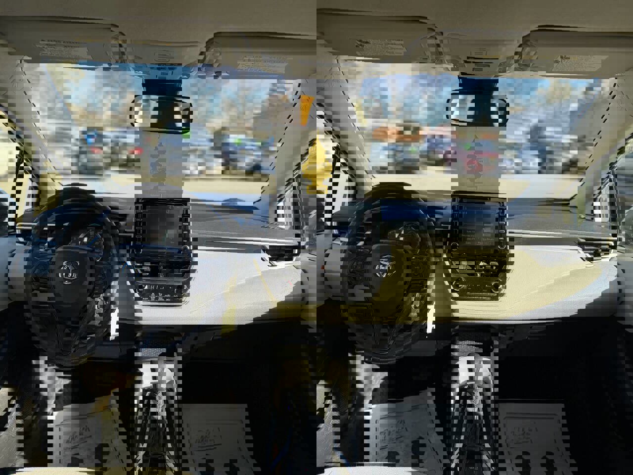 Used 2020 Toyota Corolla LE image 14