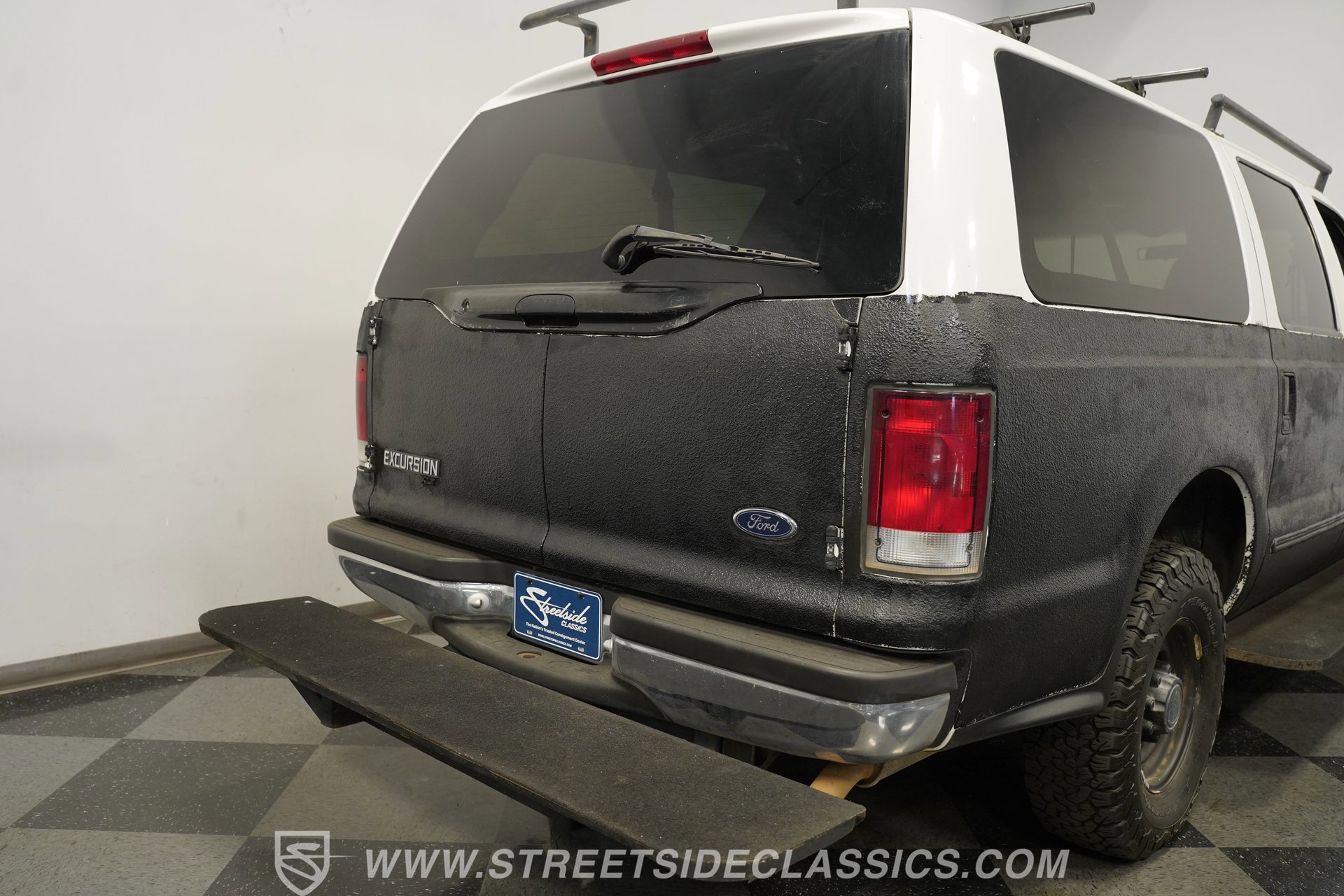 Used 2000 Ford Excursion XLT image 28