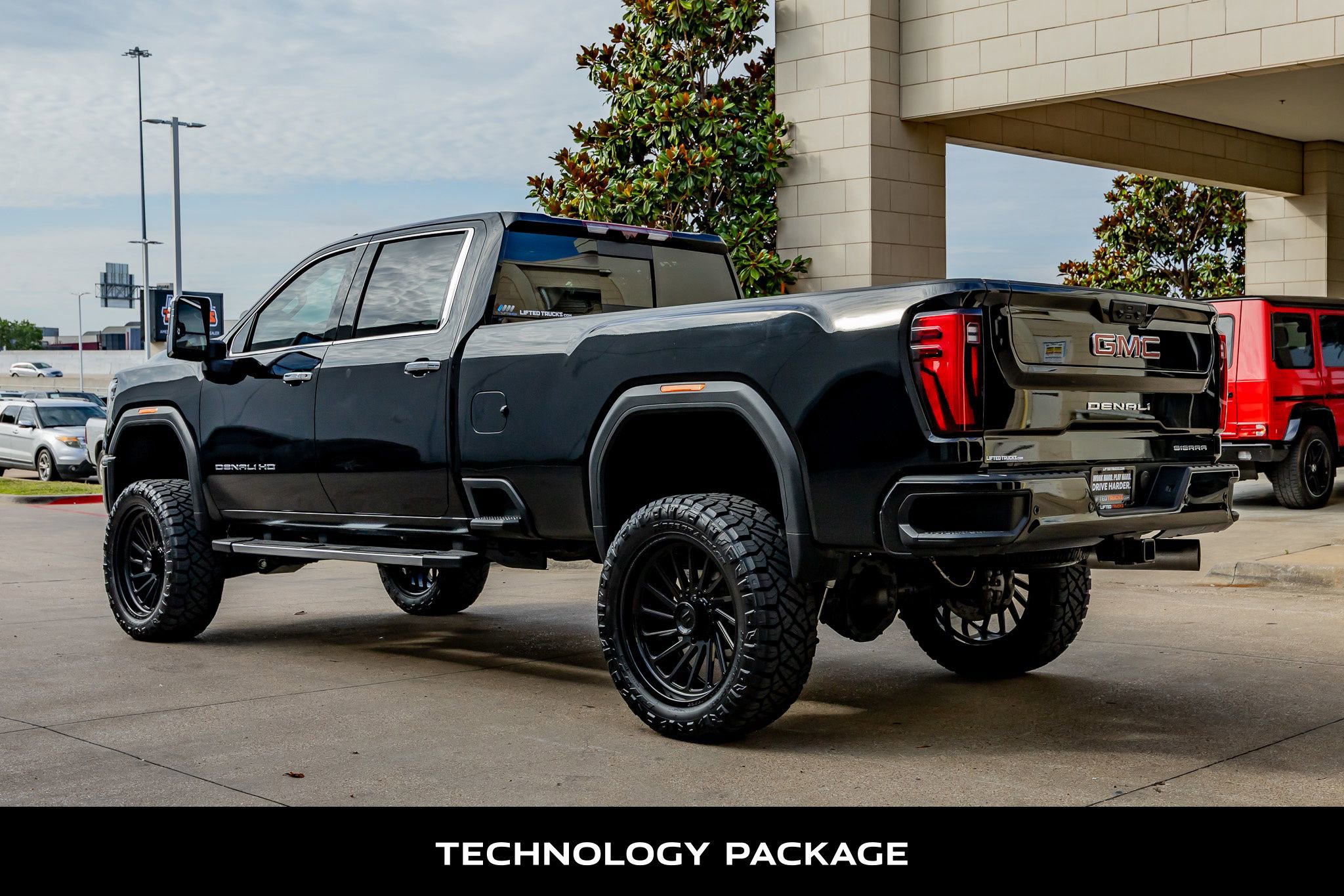 Used 2024 GMC Sierra 2500 Denali w/ Denali Reserve Package AWD/4WD image 7