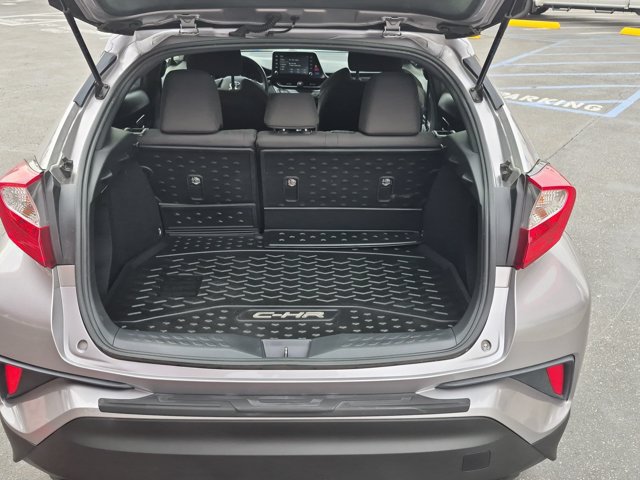 Used 2019 Toyota C-HR LE FWD image 10