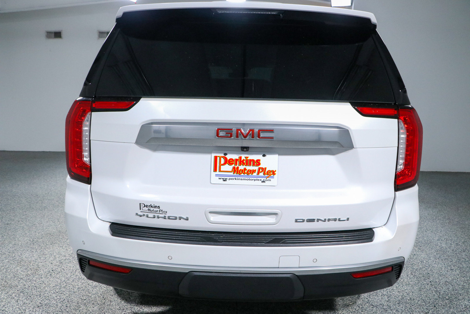 Used 2023 GMC Yukon Denali AWD/4WD image 8
