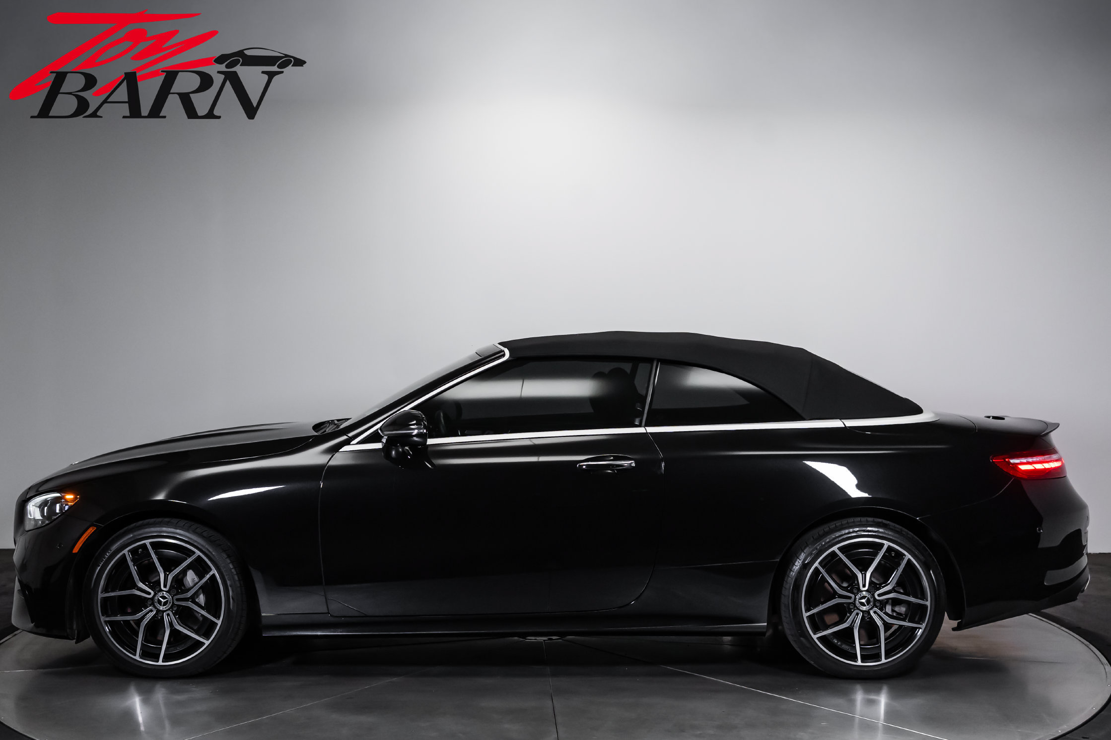 Used 2023 Mercedes-Benz E 450 4MATIC Cabriolet image 10