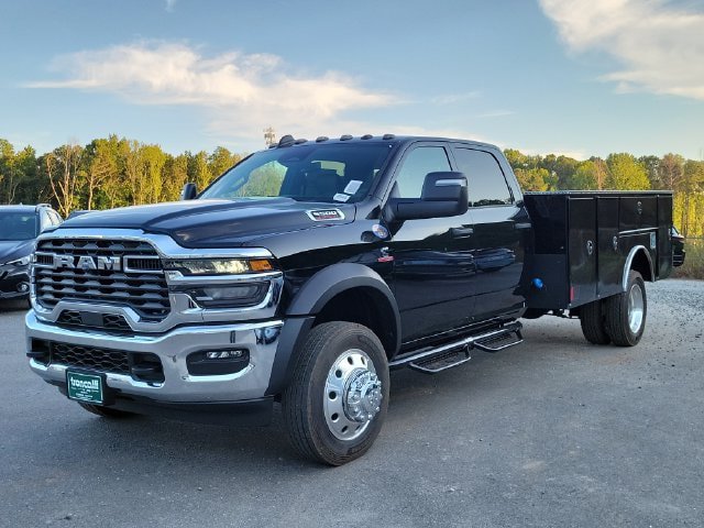 New 2026 RAM 5500 Tradesman AWD/4WD image 3