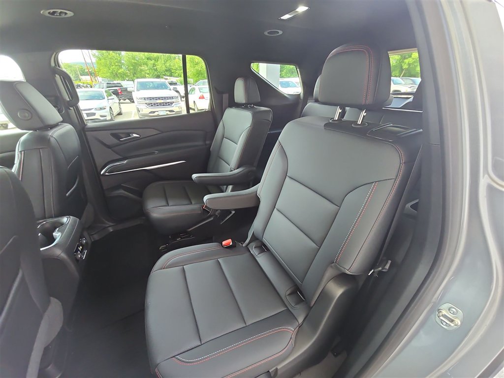 Used 2025 Chevrolet Traverse Z71 AWD/4WD image 24