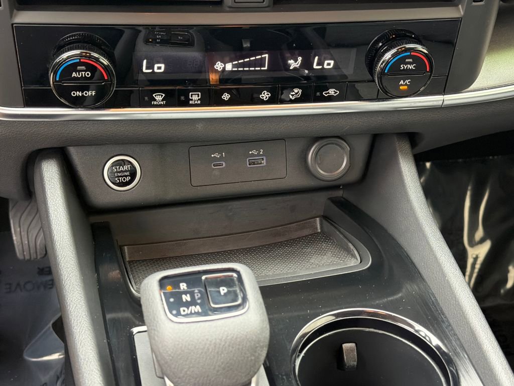 Certified 2023 Nissan Rogue SV image 29