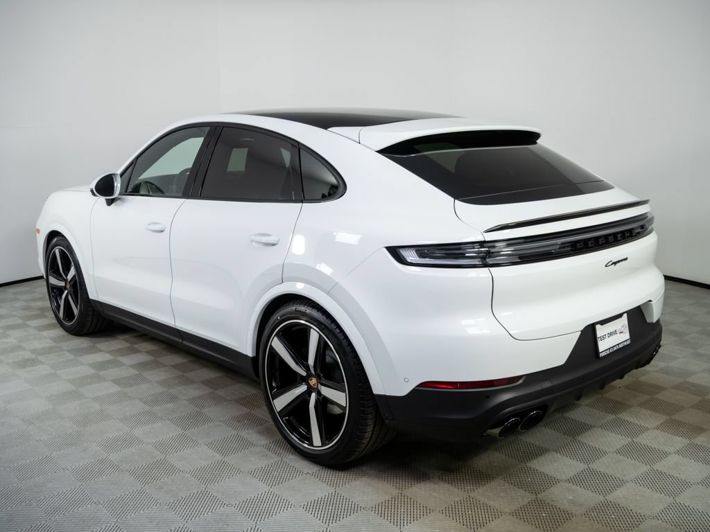New 2026 Porsche Cayenne Coupe AWD/4WD image 3