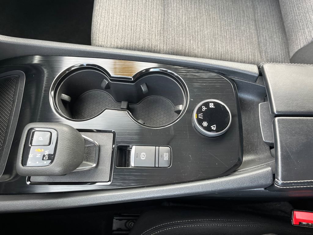 Used 2023 Nissan Rogue SV image 26