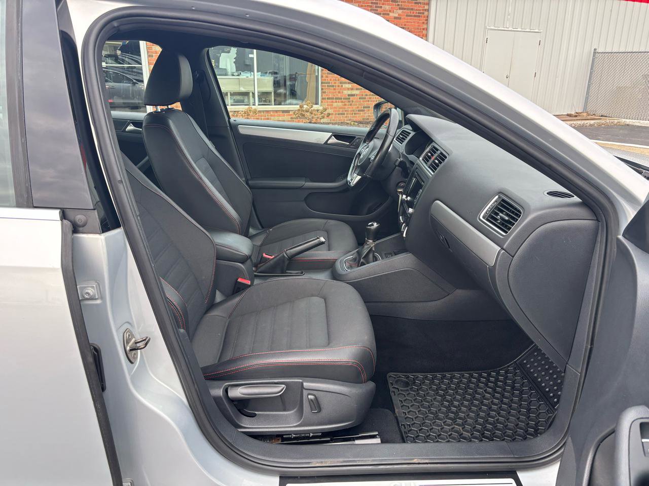 Used 2013 Volkswagen Jetta GLI image 13