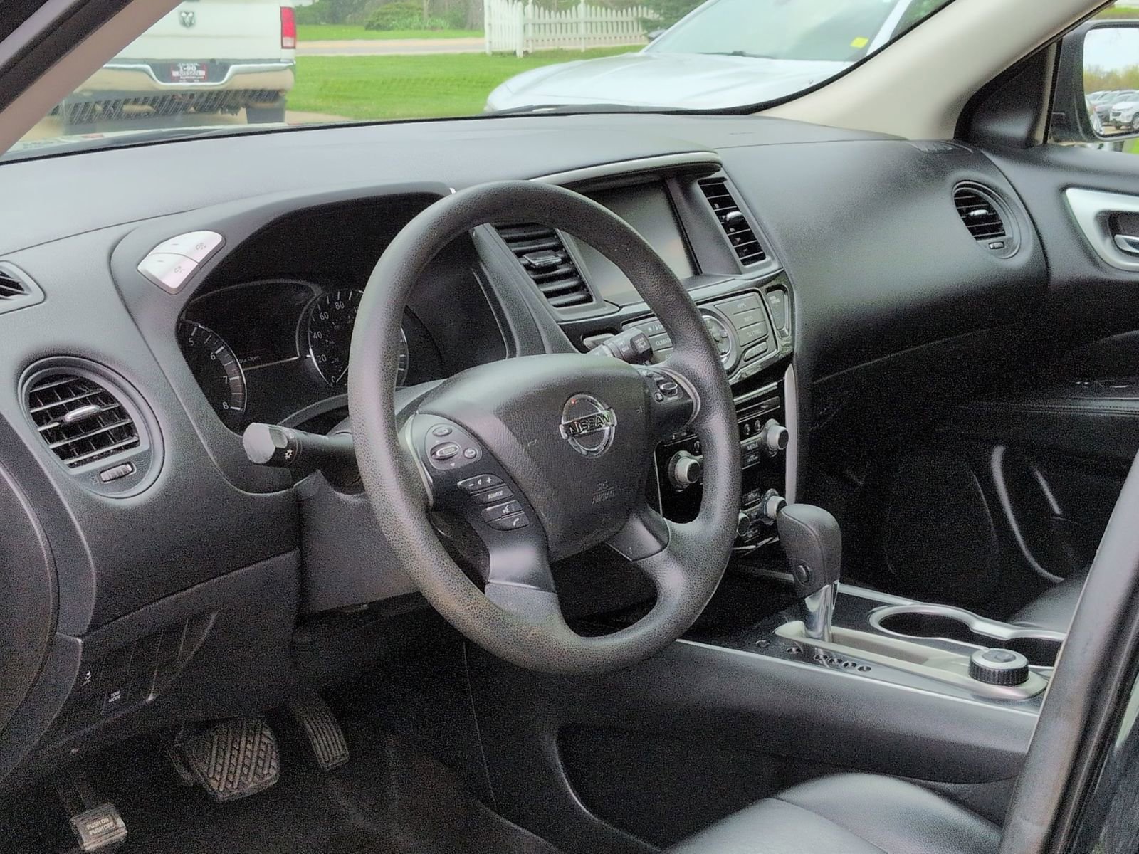 Certified 2019 Nissan Pathfinder S image 15