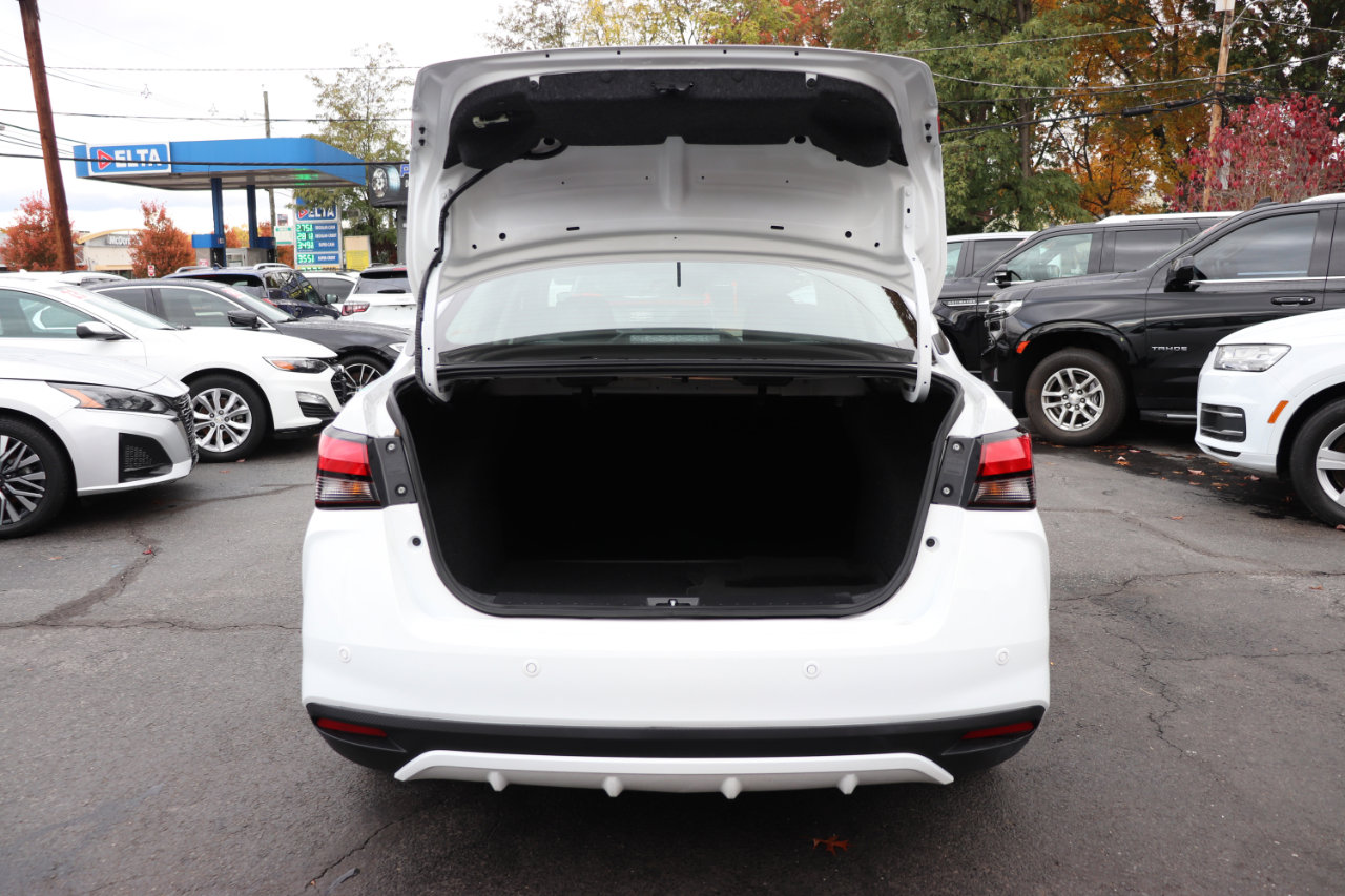 Used 2024 Nissan Versa S w/ Trunk Package image 42
