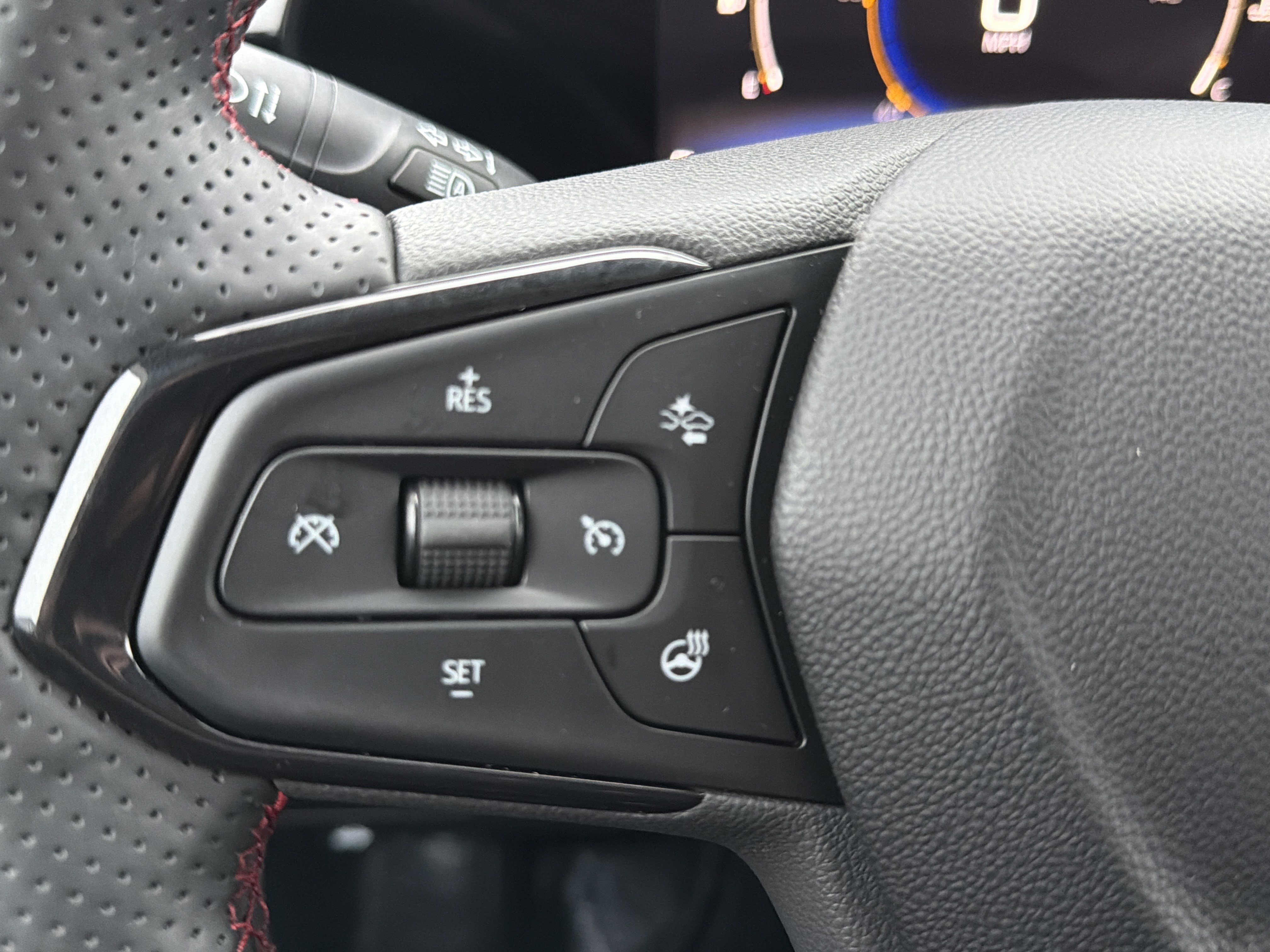 Used 2024 Chevrolet TrailBlazer RS w/ Driver Confidence Package image 23