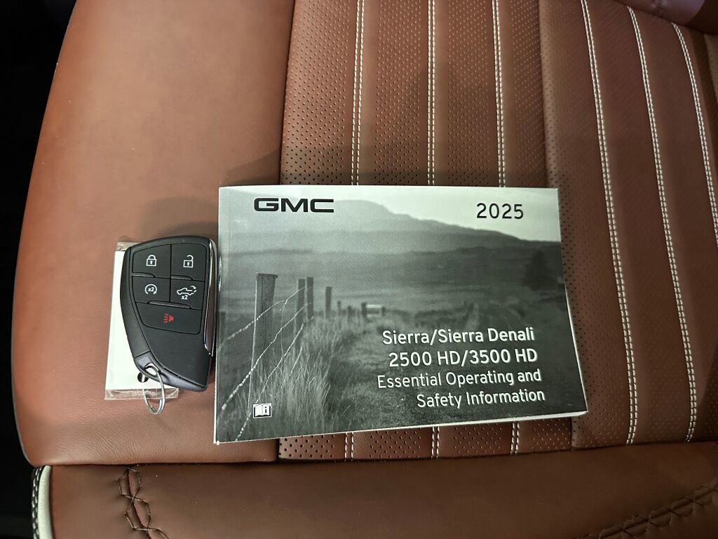 Certified 2025 GMC Sierra 2500 Denali Ultimate w/ Max Trailering Package image 4