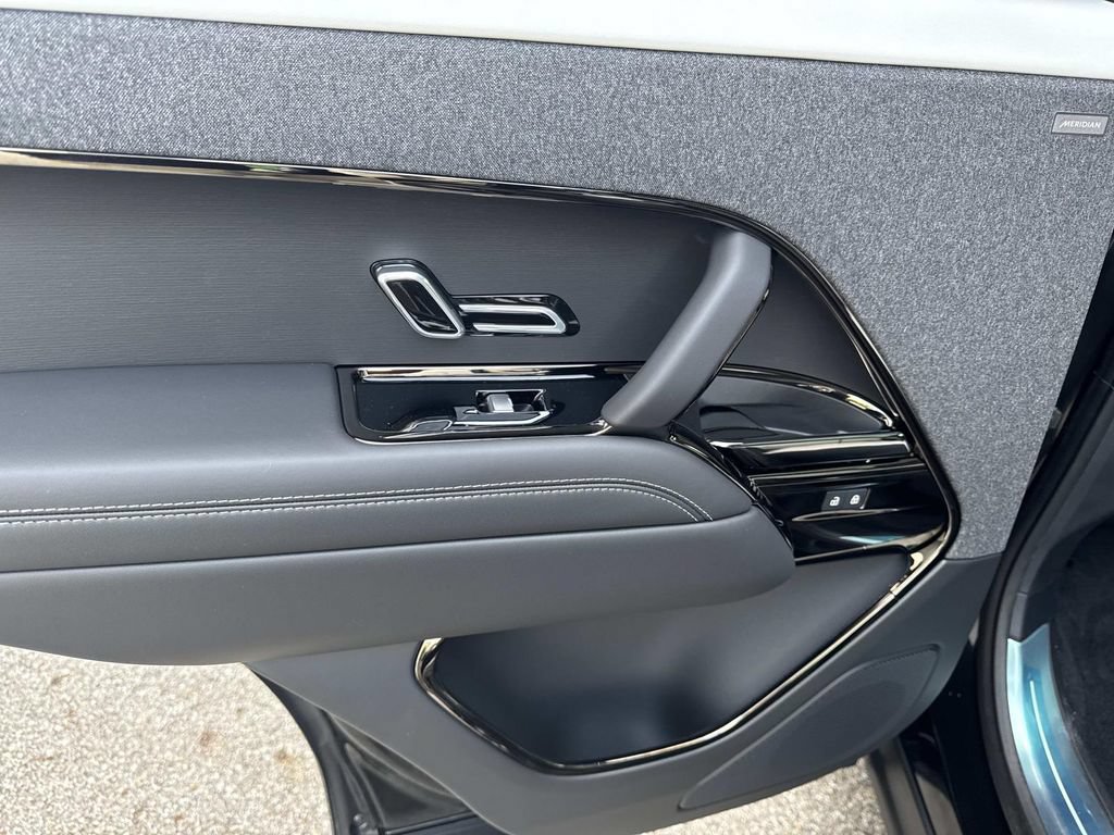 New 2027 Land Rover Range Rover Sport Battersea AWD/4WD image 13