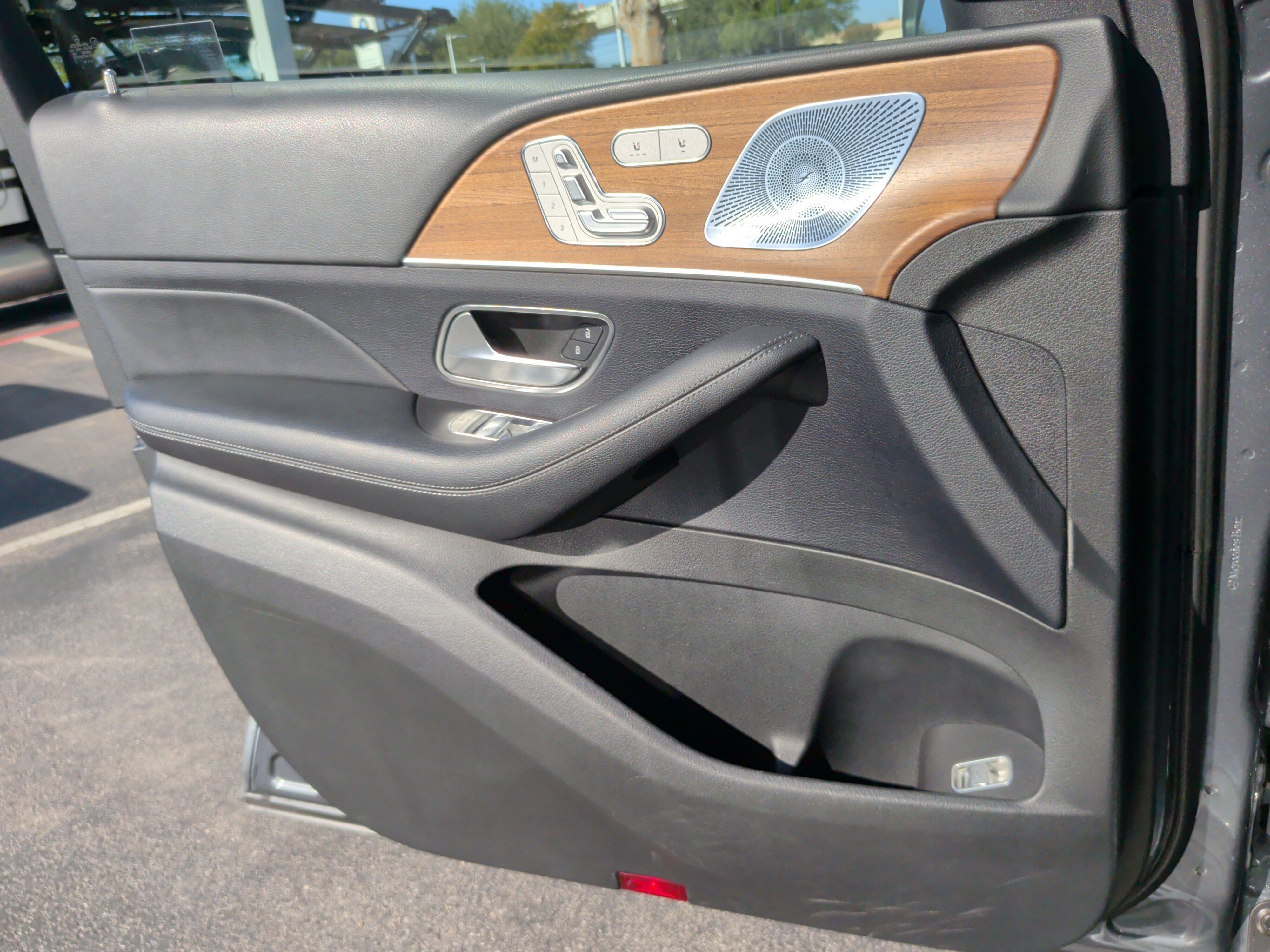 Used 2020 Mercedes-Benz GLS 450 4MATIC image 29