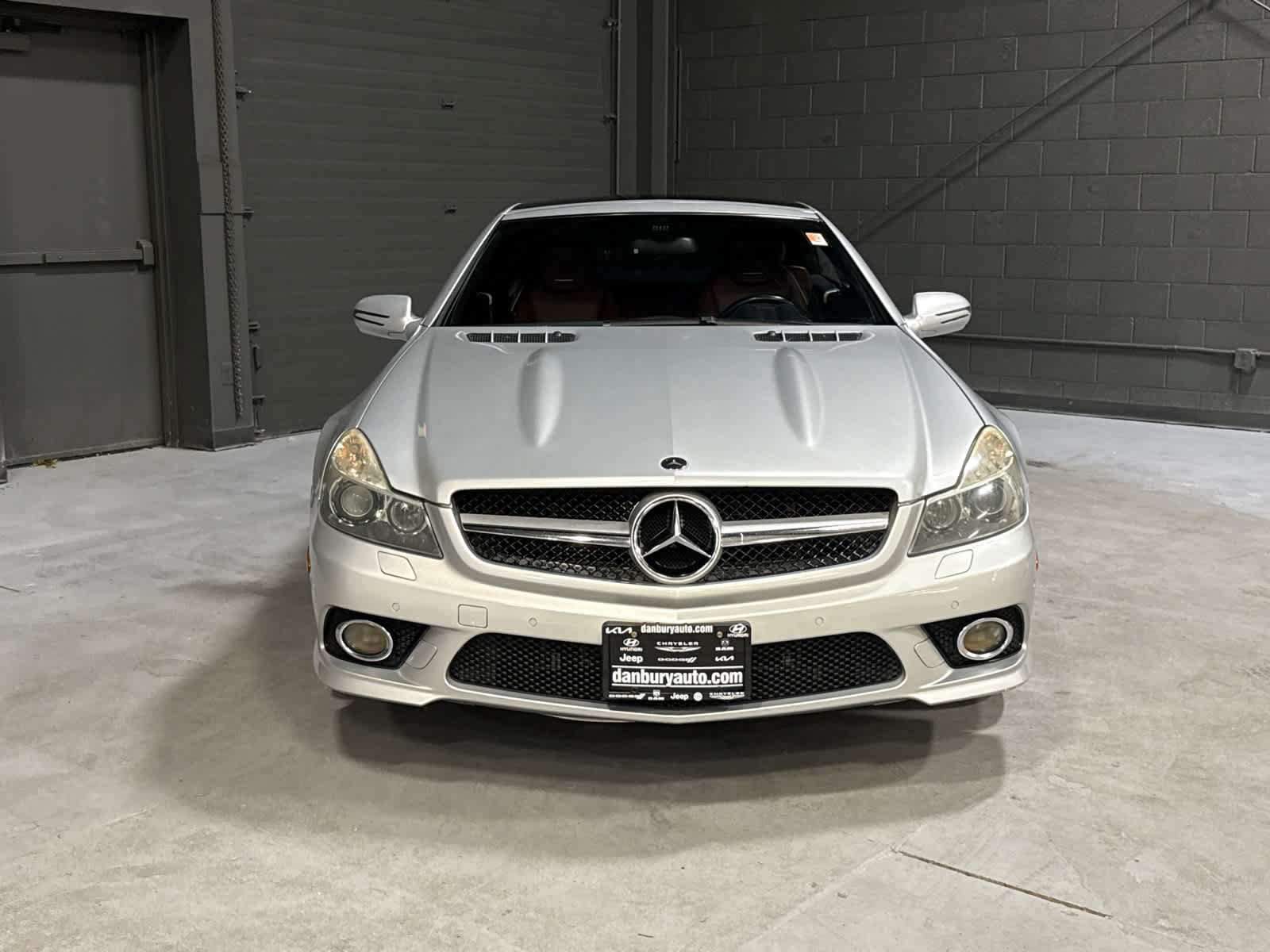 Used 2009 Mercedes-Benz SL 550 image 2