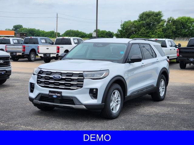 New 2026 Ford Explorer Active w/ Active Comfort Package RWD image 3