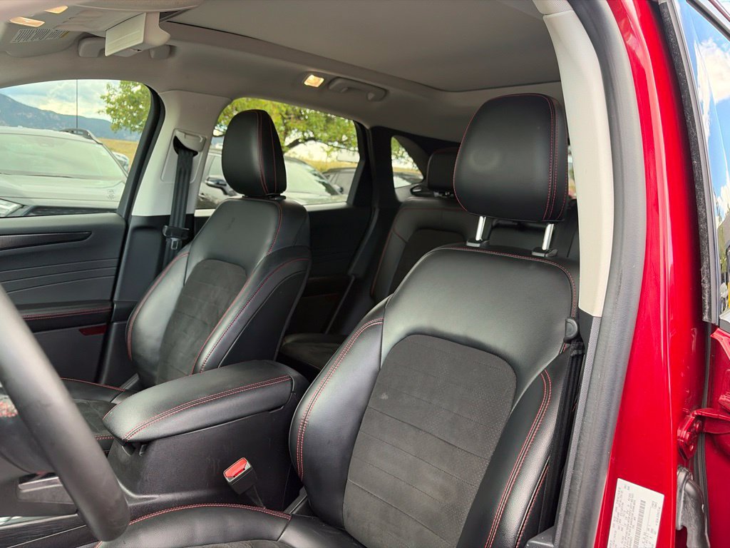 Used 2022 Ford Escape SEL w/ SEL Stealth AWD Package image 25