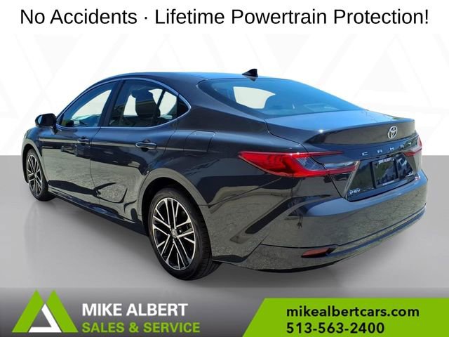 Used 2025 Toyota Camry XLE FWD image 5